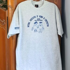 NATIONAL ASSOCIATION OF WOMEN IN CONTRUCTION. Tee. 2010‎ block kids Medium